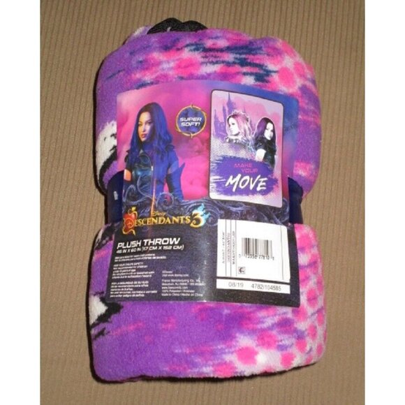 Disney Descendants 3 New Throw Blanket Mal Audrey Plush Gift Make Your Move SOFT - Picture 2 of 2